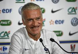 1992 uefa european football championship. Didier Deschamps Affiche Un Grand Sourire Avec De Nouvelles Dents Metro