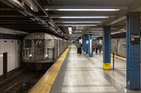 Mta rare r68 c train arriving and leaving with authority. What S Up With The Nyc Subway Line That Has Some Of The Oldest Trains In The System New York Yimby