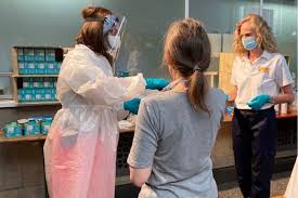 Die folgen von corona auf die wirtschaft sind immens. Corona Teststation Am Munchner Hauptbahnhof