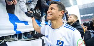 This page contains an complete overview of all already played and fixtured season games and the season tally of the club santos fc in the season overall statistics of current season. Der Goldesel Douglas Santos Kann Dem Hsv Schon Wieder Einen Geldsegen Bescheren Hamburger Morgenpost