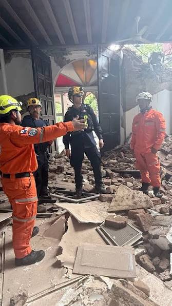 Bomberos de Los Ángeles despliegan equipo de rescate en Panamá tras el terremoto