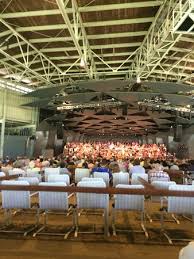 boston sympohny orchestra in the barn with singers picture