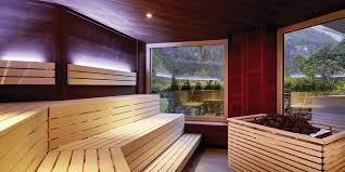 Spruce point inn is the premier maine resort, an ideal venue for romantic or family getaways, and a distinctive destination for memorable reunions, seaside weddings and executive retreats. Hotel Das Adler Inn Tyrol Mountain Resort Hintertux