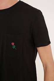 If You Can Read This You Re Too Close Shirt Forever 21 A Knit Tee With A Ribbed Crew Neck Short Sleeves And An Embroidered Rose Graphic On Its Chest Patch Pocket With Images Long Sleeve Tshirt Men Polo T Shirts Pocket Tee