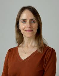 Emily Dux's Instagram, Twitter & Facebook