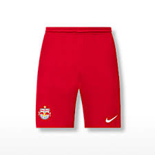 An dieser stelle möchten wir auch noch anmerken, dass wir natürlich auch für die bevorstehende saison das aktuelle red bull salzburg trikot 2021/22 in unser sortiment aufnehmen werden. Offizielle Trikots Von Nike Offizieller Red Bull Online Shop