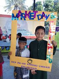 Visi khoiru ummah sebagai representasi institusi pendidikan berbasis aqidah islam, yang terdepan dalam melahirkan generasi pemimpin pembangun peradaban mulia (islam). Sekolah Tahfizh Plus Khoiru Ummah Pusat Home Facebook
