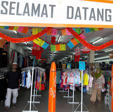 Tempat yang berhampiran ialah machang, jelatok, sungai kusial, kampung sat, kampung panjang, dan kampung joh. Mcdonald S Tanah Merah Home Facebook