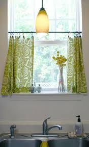 Ein zeichen von qualität beschlagene fenster von außen sind der beweis für gut isoliertes glas energiesparen steht im vordergrund warum beschlagen fenster von außen? Gardinen Fur Kleine Fenster 23 Neue Vorschlage Kitchen Curtains Small Window Curtains Small Curtains