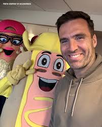 Joe wasted no time getting back in the Cleveland spirit! He and his family  hit up last night's Guardians win against the Yankees.