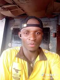 Who is the best rapper between Jeriq and Rord Kelly?