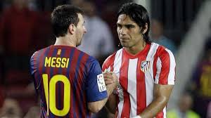 La primera camiseta del atlético de madrid está compuesta por cuatro franjas verticales blancas en la parte posterior y cinco en la parte inferior, alternandose con rayas rojas también verticales que se modifican en la zona. Mango S At Ocean Park Atletico De Madrid Vs Fc Barcelona L I V E Mango S At Ocean Park 2pm Facebook