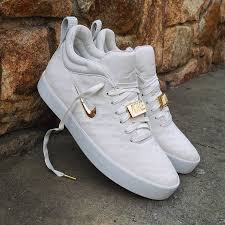 Nike Tiempo Vetta 17 Ivory Gold Size Man Price 199 Spain Envios Gratis A Partir De 99 Www Loversneakers Com In 2020 Vans Shoes Fashion Urban Shoes Kid Shoes