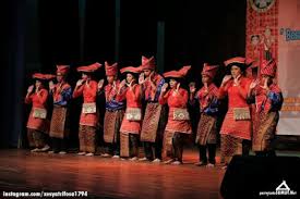 Tarian ini sering dipentaskan sebagai hiburan di acara hajat pengantin atau acara besar lainnya. 30 Tarian Tradisional Dari Sumatera Utara Pariwisata Sumut
