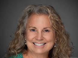 The Kukui Children's Foundation appoints Lorraine Gershun as executive  director, Judy Lind retires