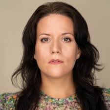 Shauna Riley's Instagram, Twitter & Facebook