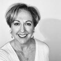 Leanne Norris's Instagram, Twitter & Facebook