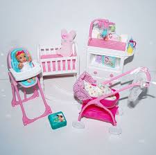 Barbie Baby Set 2 Bett Hochstuhl Wickelkommode Kinderwagen Usw Unbespielt Ebay Barbie Puppen Barbie Haus Barbie Geburtstag