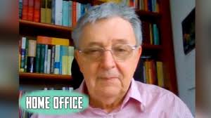 Lovász lászló a legmagasabb elismerést kapta meg. Hvg360 Lovasz Laszlo A Home Office Ban A Jarvany Terjedese Apro Veletlenszeru Esemenyektol Fugg