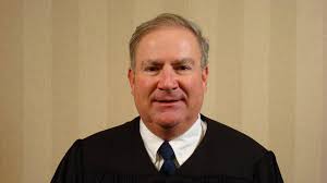 Judge Steve Combs, a former Pikeville mayor, dies at 60