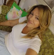 Da oggi, Giuseppe Vito Ales, compagno e fratello minore, sara' il  Segretario del Pd di Piana degli Albanesi. Alzare il pugno, tra le pareti  che parlano di storia e impegno, di sangue