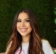 Team — The Elle Lounge