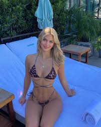 Kaitlyn Rose - Free sexy pics, galleries & more at Babepedia