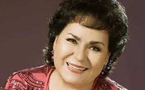 Hospitalizan a Carmen Salinas, aún permanece en terapia intensiva
