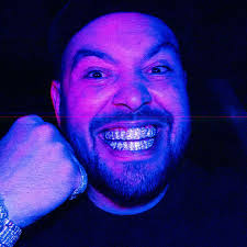 I just saw my mechanic and his whole family at the McDonalds in my car.