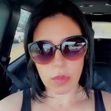 Janine Hanna's Instagram, Twitter & Facebook