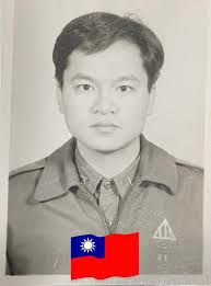 用琴備戰用長笛穿向共匪的心臟用吉他唱愛的歌曲反共用狗咬反攻大陸