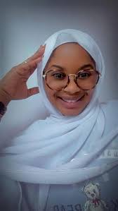 Une pensée à la défunte comédienne de la mythique troupe théâtrale "Daaray  kocc", Aida Camara. Elle a, à travers les pièces de théâtre qu'elle a  interprété, marqué son empreinte sur la scène