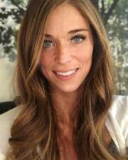 Sara Rust's Instagram, Twitter & Facebook