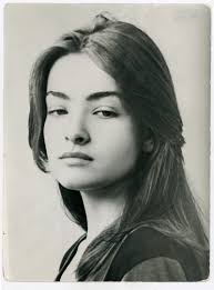 Attrice georgiana (di campagna) Lika Qavjaradze (anni '80) : r/OldSchoolCool