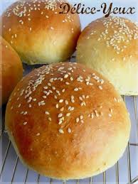 Pains A Hamburgers Maison Facile Et Sans Robot Delice Yeux L Univers Gourmand De Marine Homemade Hamburgers Food And Drink Homemade Hamburger Buns