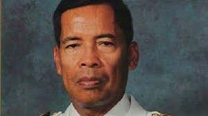 Joko widodo ist studierter forstwirt und gründer eines möbelunternehmens. Kgw8j8dndxultm