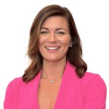 Ashley Enos's Instagram, Twitter & Facebook