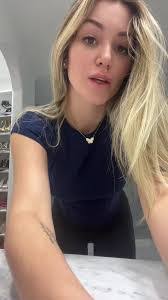 Heidi Hazel's Instagram, Twitter & Facebook