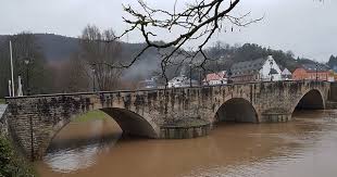 Trier is a southwestern german city in the moselle wine region, near the luxembourg border. Luxemburg Und Trier Behorden Warnen Vor Hochwasser