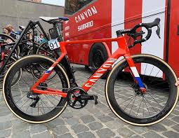 Jun 24, 2021 · van der poel, quintana and the rest of the riders on canyon's sponsored teams had switched to an externally routed handlebar in the interim, with the new aeroad frame drilled to accommodate cables. Cycling Pulse Mathieu Van Der Poel S Canyon Aeroad Cf Facebook