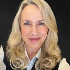 Shout out to Lucy Barretto, who is putting her values and freshly-printed  University of McGill degree to work advocating for the homeless with  empathy and kindness. If anyone in my network could