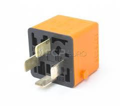 1 form a, 1 form c contact form. Bmw Multi Purpose Relay 4 Pin Bosch 0332019456 Fcp Euro