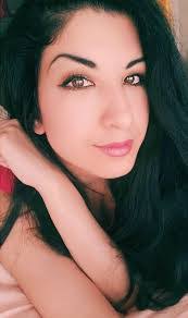 Melody Kaye's Instagram, Twitter & Facebook