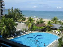 Breakfast buffet is acceptable if you are travelling in family with kids and elderly to settle their first meal of the day. popular family resorts in port dickson that have a pool include Bayu Beach Port Dickson Jombercuti