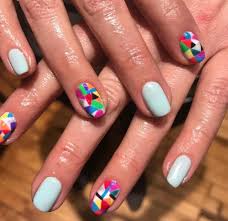 Diseños de uñas increíbles para hacer que tus uñas destaquenel arte y el diseño de uñas se están apoderando de las redes sociales, y con tantas creaciones in. Unas De Moda 2021 2022 Tendencias En Disenos Y Colores