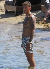 Ben white tattoo by hussam osman. Footballers Ben White And Kalvin Phillips Showcase Their Washboard Abs In Mykonos Geeky Craze