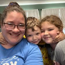 What are some recommendations for pediatricians, OBGYN, churches, toddler  activities, and libraries in the Syracuse area?