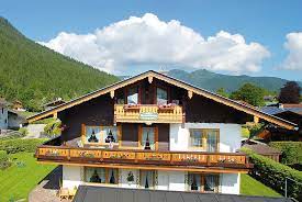 Das haus lärche ist eine unterkunft mit kostenfreiem wlan und bergblick in schönau am königssee. Ferienwohnungen Haus Benischke In Schonau Am Konigssee Bei Berchtesgaden