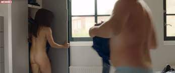 Naked Elise Schaap in April, May en June < ANCENSORED