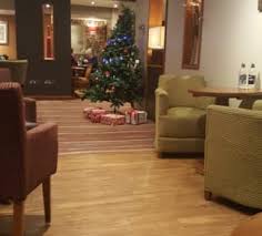 Ⓘquesta destinazione può avere tasse aggiuntive a persona che sono escluse nei prezzi trovandosi a meno di venti minuti a piedi da stazione liverpool street, premier inn london bank tower è il punto di partenza ideale per gli ospiti. Hotelbilder Premier Inn London Bank Tower City Of London Holidaycheck